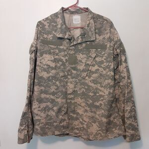 U.S. Military Combat Uniform Coat Digital Camo - Med Reg 8415-01-586-0639